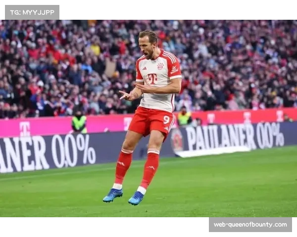 凯恩赛季33球领跑射手榜，每65分钟一球的终结效率成为拜仁进攻核心